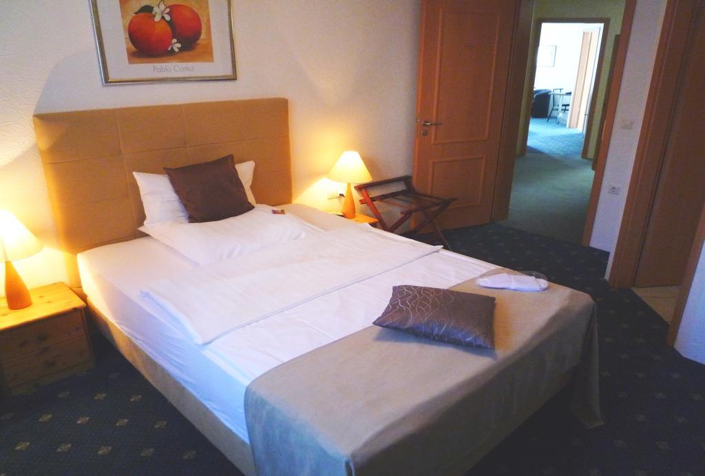 Hotel Abalone Remscheid Ngoại thất bức ảnh